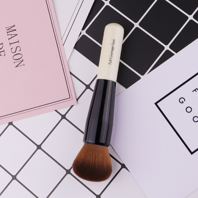 Concealer Full Coverage - Powder Makeup Brush Wood Handle Dense