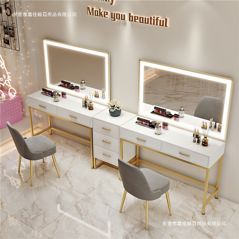 Nail art makeup artist studio  - Beauty Makeup Studio recension och pris